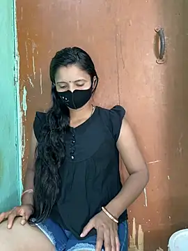 Snapshot of Suhani512 chatting on February 2026 05:03:01 AM Suhani512 online show from February 2026 05:03:01 AM