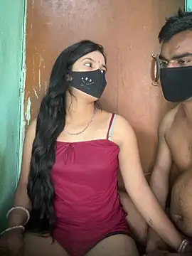 Snapshot of Suhani512 chatting on April 2026 04:43:02 AM Suhani512 online show from April 2026 04:43:02 AM