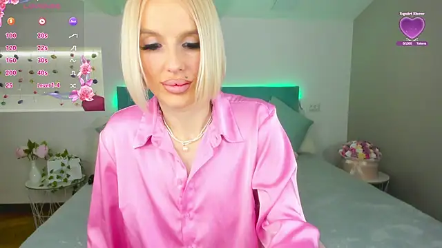 Snapshot of Lana_kitty__ chatting on March 2025 09:21:01 PM Lana kitty   online show from March 2025 09:21:01 PM