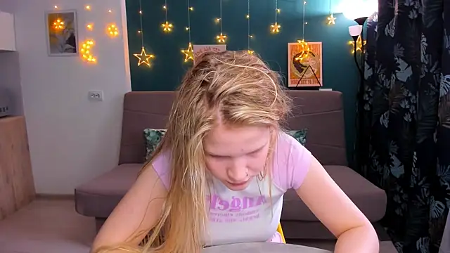 Xloe Queen online show from March 2025 11:06:02 AM