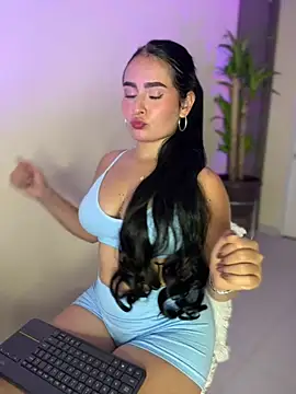 Snapshot of Aria_uwu chatting on June 2026 05:31:02 AM Aria uwu online show from June 2026 05:31:02 AM
