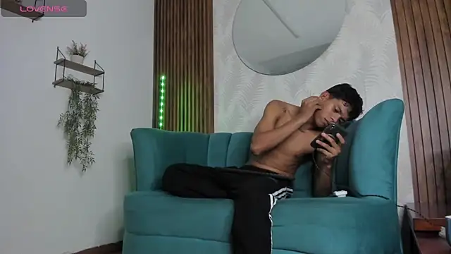 Jeffry wolvess online show from January 2025 10:38:01 PM