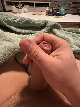 Snapshot of daniii27u chatting on April 2026 11:13:02 PM daniii27u online show from April 2026 11:13:02 PM