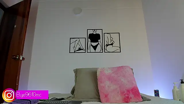 ellie mcdonald online show from October 2025 10:18:01 PM