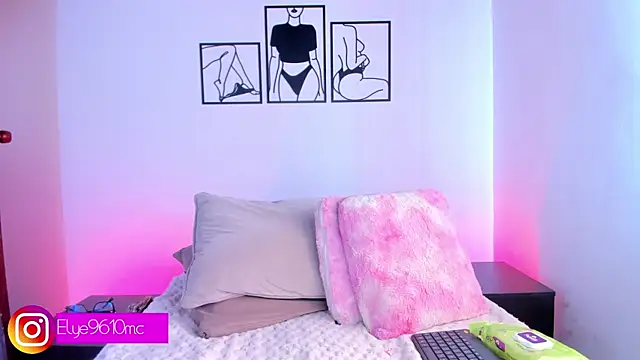 ellie mcdonald online show from July 2026 09:28:02 PM