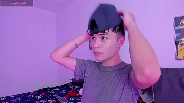 crushnier online show from March 2025 06:43:02 PM