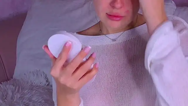 BeatriceEsmont online show from October 2025 07:55:02 PM