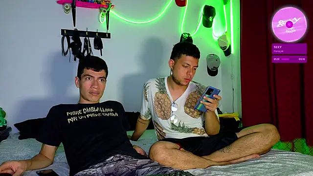 Nymphobuddies online show from December 2024 06:05:01 PM