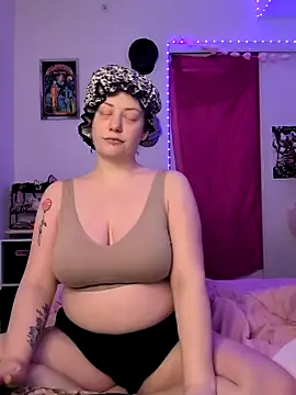 Snapshot of Twitchtheclownn chatting on March 2026 07:39:01 PM Twitchtheclownn online show from March 2026 07:39:01 PM