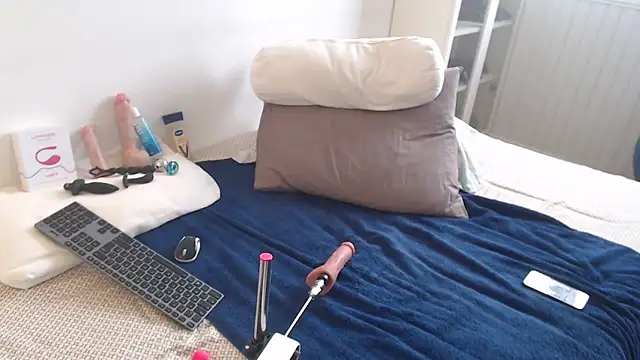 Snapshot of fiitboycam chatting on April 2026 01:38:01 PM fiitboycam online show from April 2026 01:38:01 PM