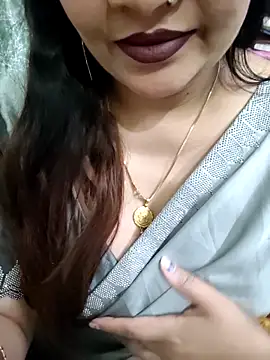 Snapshot of Mayuri77 chatting on April 2026 06:08:02 PM Mayuri77 online show from April 2026 06:08:02 PM