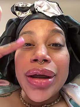 Snapshot of shyfr34k chatting on February 2025 02:58:02 PM shyfr34k online show from February 2025 02:58:02 PM