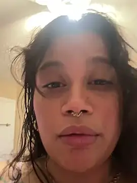 Snapshot of shyfr34k chatting on February 2025 08:39:01 PM shyfr34k online show from February 2025 08:39:01 PM