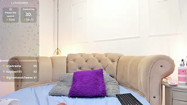 Snapshot of briannaduque chatting on February 2025 03:37:02 PM briannaduque online show from February 2025 03:37:02 PM