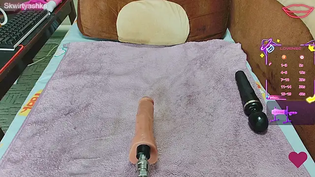 Snapshot of Skwirtyashka chatting on March 2026 08:49:01 PM Skwirtyashka online show from March 2026 08:49:01 PM