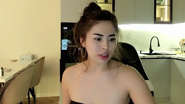 may mia online show from July 2026 07:57:01 PM
