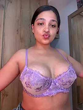 Snapshot of AdeleGray chatting on July 2026 10:19:01 PM AdeleGray online show from July 2026 10:19:01 PM