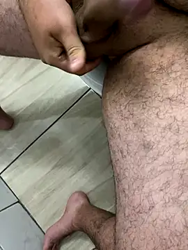 Snapshot of FabioF698 chatting on November 2025 02:32:01 AM FabioF698 online show from November 2025 02:32:01 AM