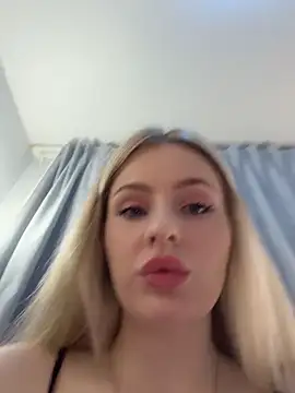 Snapshot of CaseyCumFace chatting on May 2026 10:16:02 PM CaseyCumFace online show from May 2026 10:16:02 PM