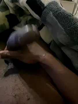 Snapshot of GangsterCouple-Aimy-Jonny chatting on November 2025 01:00:02 AM GangsterCouple-Aimy-Jonny online show from November 2025 01:00:02 AM