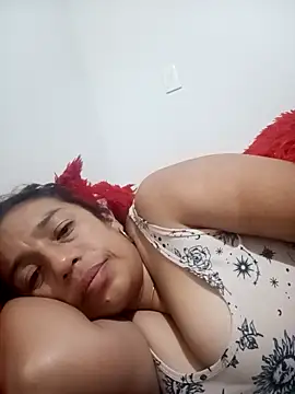 Snapshot of yaz_guzman chatting on October 2025 05:50:02 AM yaz guzman online show from October 2025 05:50:02 AM