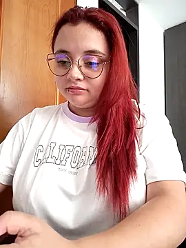 Snapshot of CURVY-HORNY chatting on February 2025 05:39:01 PM CURVY-HORNY online show from February 2025 05:39:01 PM