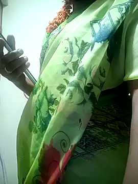 Snapshot of Cute-chinny chatting on February 2025 02:16:01 PM Cute-chinny online show from February 2025 02:16:01 PM