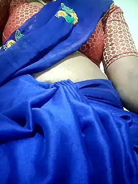 Snapshot of Cute-chinny chatting on February 2025 01:11:02 PM Cute-chinny online show from February 2025 01:11:02 PM