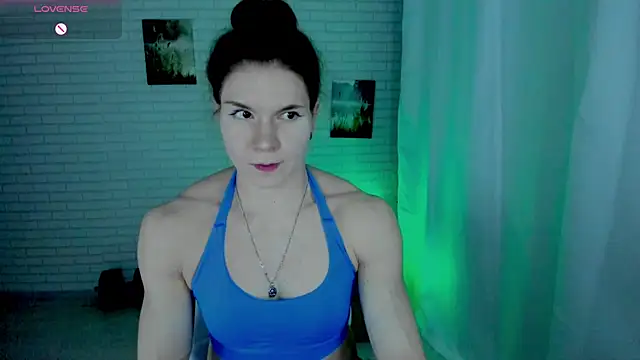 Snapshot of Lisa_Ray chatting on April 2026 10:40:02 PM Lisa Ray online show from April 2026 10:40:02 PM