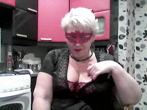 Snapshot of Lisa_Suzie chatting on March 2026 07:42:01 PM Lisa Suzie online show from March 2026 07:42:01 PM