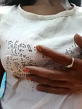 Snapshot of Kajal__Mehra chatting on April 2026 06:19:01 AM Kajal Mehra online show from April 2026 06:19:01 AM