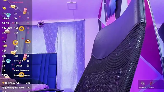 Snapshot of dakota-bright01 chatting on January 2025 06:56:02 PM dakota-bright01 online show from January 2025 06:56:02 PM