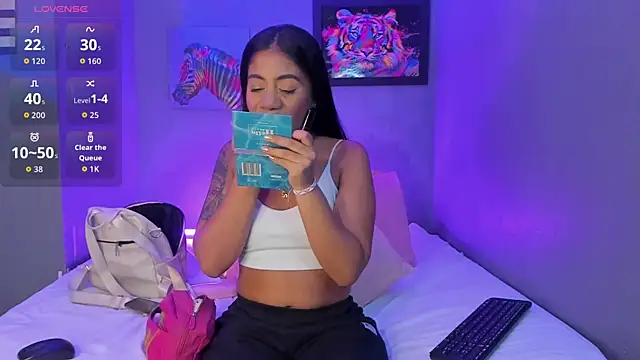 PammelaRoss1 online show from September 2025 05:12:02 PM