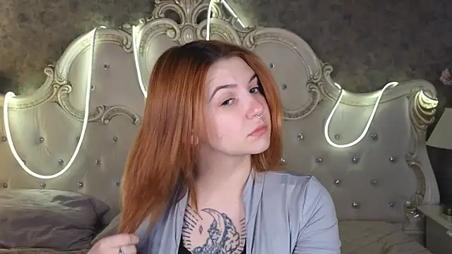 Melanie Stoun online show from October 2025 09:43:02 AM