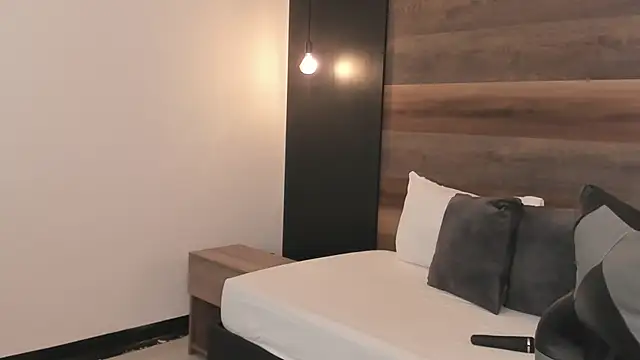 Snapshot of stephanya_ chatting on April 2026 08:22:02 PM stephanya online show from April 2026 08:22:02 PM