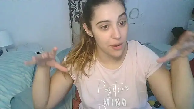 Snapshot of Ursumi1 chatting on December 2024 11:28:02 PM Ursumi1 online show from December 2024 11:28:02 PM