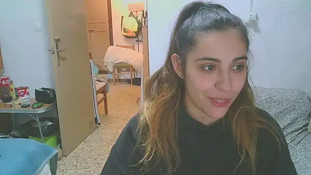 Snapshot of Ursumi1 chatting on January 2025 03:55:02 PM Ursumi1 online show from January 2025 03:55:02 PM