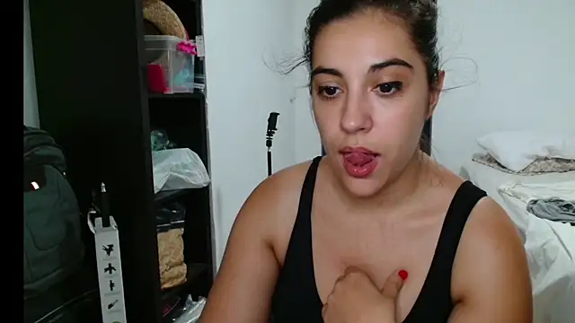 Snapshot of Ursumi1 chatting on September 2025 12:49:01 PM Ursumi1 online show from September 2025 12:49:01 PM