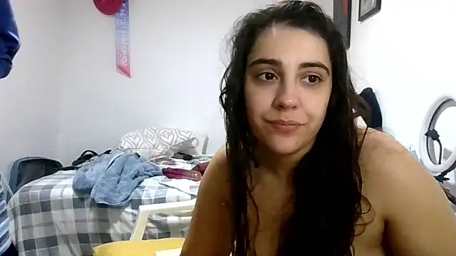 Snapshot of Ursumi1 chatting on January 2026 10:47:02 PM Ursumi1 online show from January 2026 10:47:02 PM