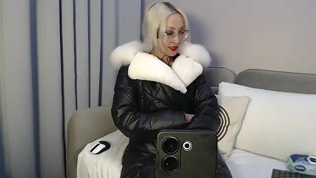 Milforja online show from February 2025 09:46:01 PM