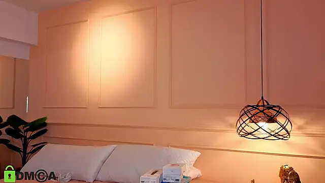 SHARONN     online show from November 2025 04:00:01 AM