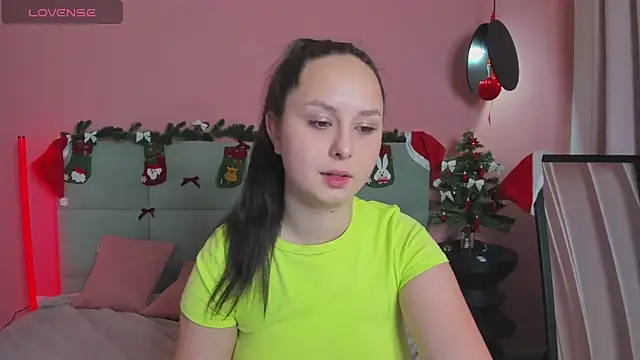 BeatriceReeves online show from December 2025 01:01:02 AM