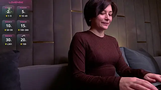 Snapshot of Ishtar_Divine chatting on November 2025 10:29:01 AM Ishtar Divine online show from November 2025 10:29:01 AM