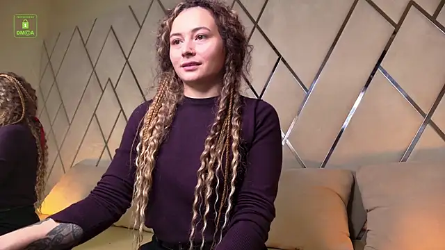 Snapshot of Ishtar_Divine chatting on December 2025 10:41:02 AM Ishtar Divine online show from December 2025 10:41:02 AM