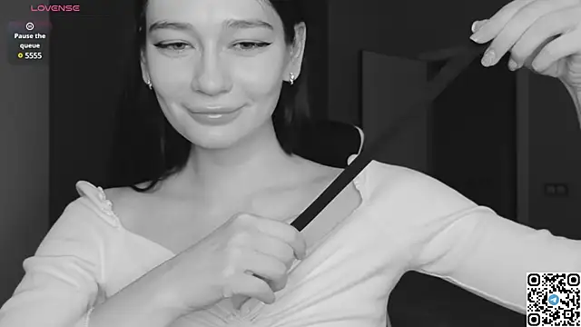 Snapshot of Misty_Rose chatting on January 2025 01:28:01 PM Misty Rose online show from January 2025 01:28:01 PM