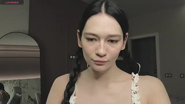 Snapshot of Misty_Rose chatting on January 2025 04:03:01 AM Misty Rose online show from January 2025 04:03:01 AM