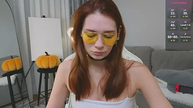Snapshot of Misty_Rose chatting on October 2025 02:26:01 PM Misty Rose online show from October 2025 02:26:01 PM