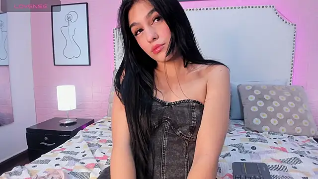 Snapshot of aggy_castel chatting on November 2025 01:58:01 PM aggy castel online show from November 2025 01:58:01 PM