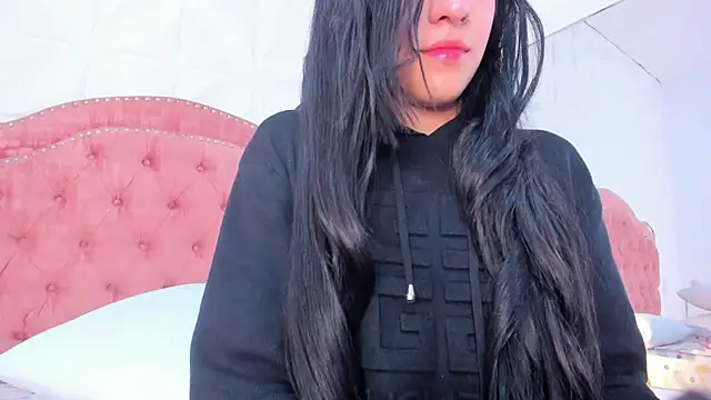 Snapshot of aggy_castel chatting on March 2026 05:21:01 PM aggy castel online show from March 2026 05:21:01 PM