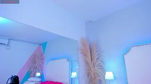 Snapshot of aggy_castel chatting on March 2026 02:01:01 PM aggy castel online show from March 2026 02:01:01 PM